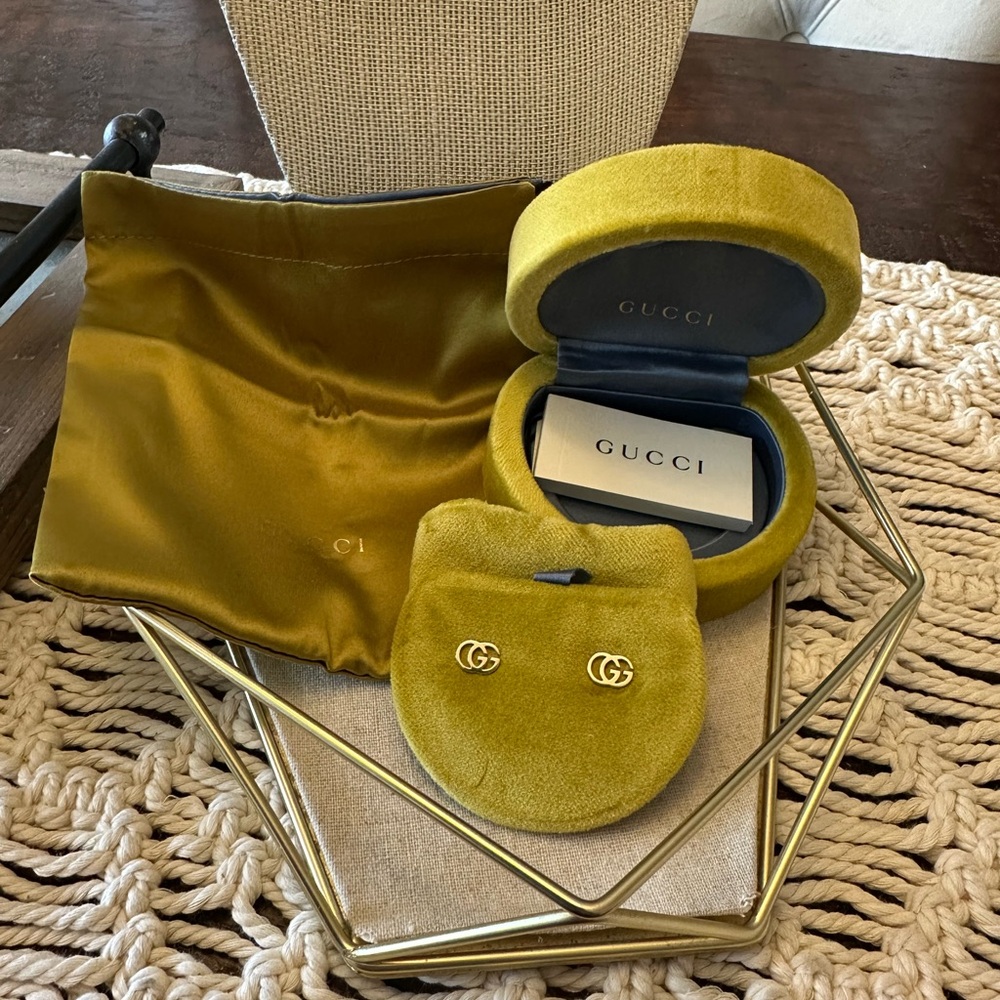 Gucci 18k Yellow Gold Double G Stud Earrings - New In Gift Box With Tags